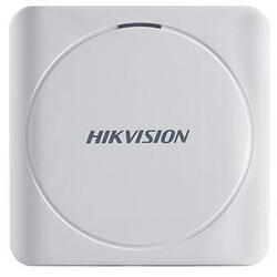 Cititor card Hikvision DS-K1801M, citeste carduri RFID Mifare, distanta citire: 50mm, comunicare: Wiegand 26/34 protocol, indicator LED de stare si alimentare; alimentare: 12VDC, IP65, dimensiuni: 87 × 87 × 13.3mm